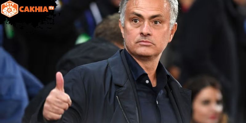 Sau những ồn ào ở Chelsea, Mourinho chuẩn bị quay lại Stamford Bridge